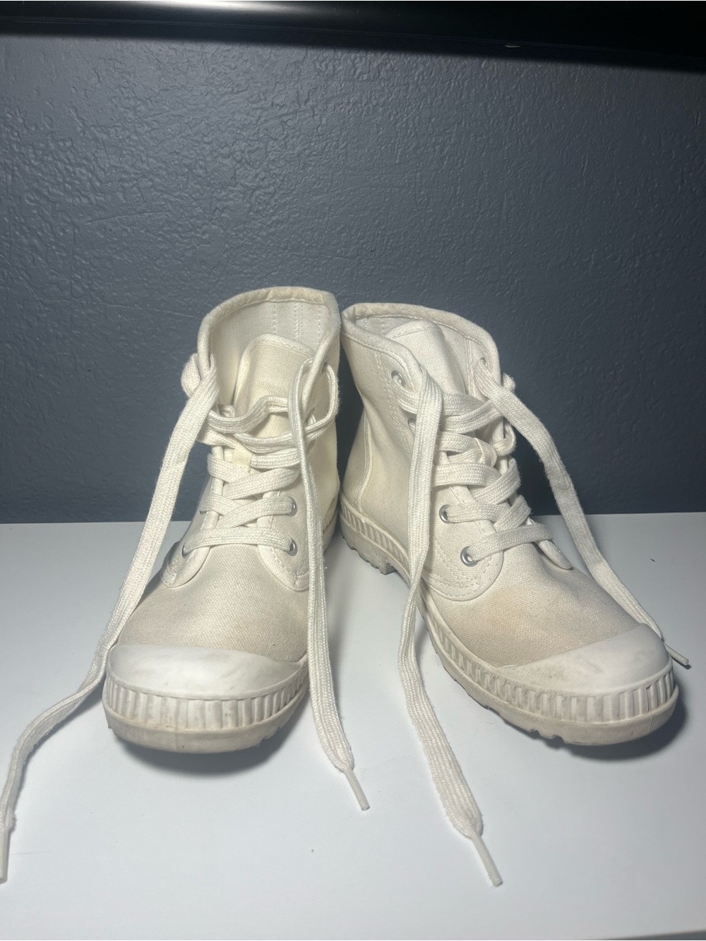 SO Kids Off-White High-Top Sneakers